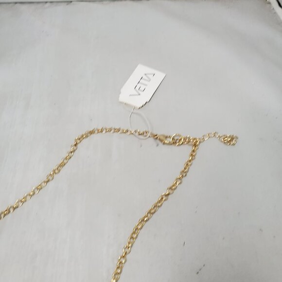 Vetta Floral Statement Necklace – Yellow, White & Gold Tone (18" with Extender) - Picture 4 of 7